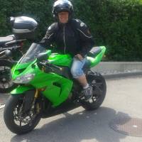 Italiano 60 cerca ragazza o donna sola single per incontri occasionali anche per amicizia.