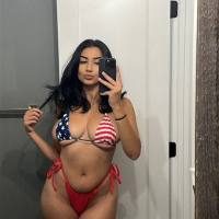 Mi presento Lea, una giovane donna dai capelli da sogno e un corpo deliziosamente morbido.  😌