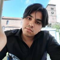 Mi chiamo Carlo sono un ragazzo single che gli piace scopare e vuole essere usato come un giocattolo sessuale da le donne e farmi svuotare le palle.