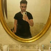 Bel ragazzo vergine in cerca di esperienze