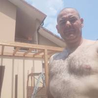 Muratore italiano disponibile per raggiungerti e leccartela fino a che mi dici basta! Se vuoi puoi anche farmi quello che vuoi! Pulito, ordinato, fisi
