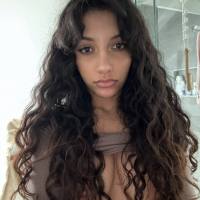 Sono disponibile per tutti i tuoi desideri e fantasie sessuali 
