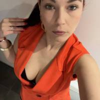 Sono disponibile per ogni tipo di incontro discreto e senza impegno 🍆🥵
Il mio Telegram: @Clara12380
Il mio numero WhatsApp: +33758081156