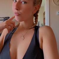 Sono disponibile per ogni tipo di incontro discreto e senza impegno 🍆🥵 
Il mio Telegram: @Clara12380 
Il mio numero WhatsApp: +31683257984