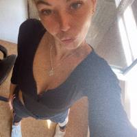 Sono disponibile per ogni tipo di incontro discreto e senza impegno 🍆🥵
Il mio Telegram: @Clara12380
Il mio numero WhatsApp: +33758081156