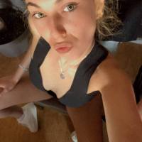 Sono disponibile per ogni tipo di incontro discreto e senza impegno 🍆🥵
Il mio Telegram: @Clara12380
Il mio numero WhatsApp: +33758081156