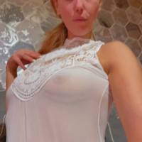 Sono disponibile per ogni tipo di incontro discreto e senza impegno 🍆🥵
Il mio Telegram: @Clara12380
Il mio numero WhatsApp: +33758081156