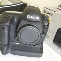 Canon EOS 5D Classic Camera-28-135mm Ultrasonic Lens-Filters-Flash-Accessori