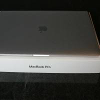 Apple MacBook Pro 15, 2020, touch bar whatsapp+18328019816