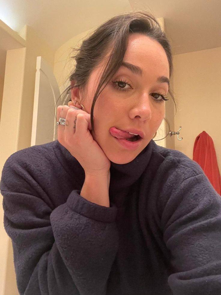😘🤩🤩🤩Sono disponibile per un incontro erotico ordinato e amichevole.  😘🤩