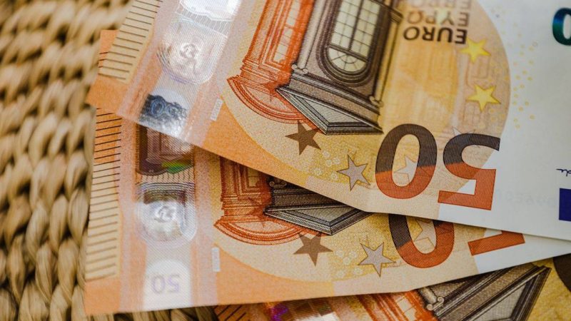 Prestito veloce e senza problemi
Stai cercando un finanziatore o un investitore per i tuoi progetti: prestiti commerciali, prestiti personali, prestit