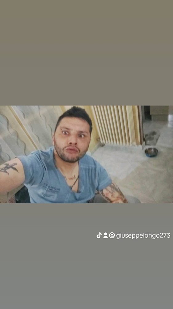 Piacere Giuseppe 43anni cerco donne più gra de di me per tanto tanto sesso 