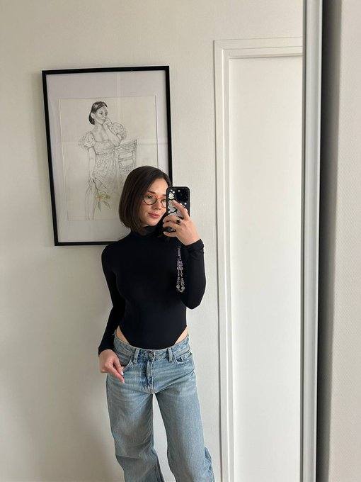 Ciao, sono nuovo qui. Un messaggio privato sarebbe molto gradito. 🥰