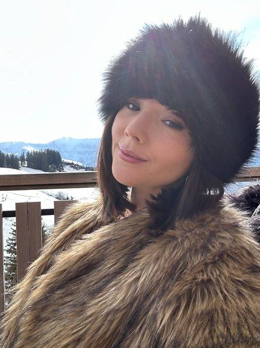 Ciao, sono nuovo qui. Un messaggio privato sarebbe molto gradito. 🥰