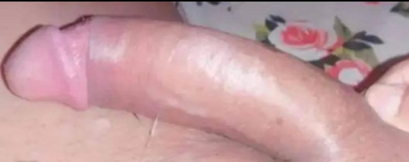 CERCO UNA TRANS MOLTO DOTATA E MOLTO BELLA A CUI PIACE INGOIARE SPERMA 
