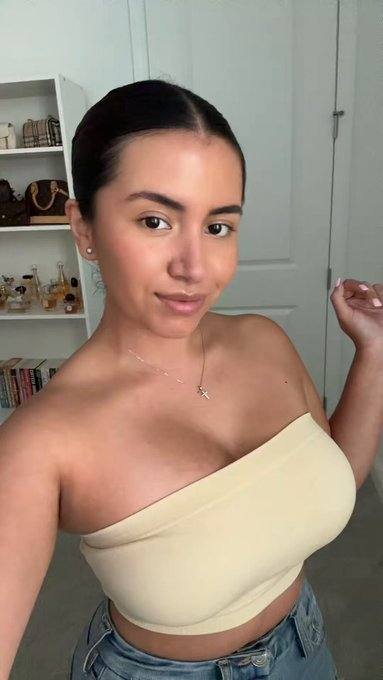 Sono disponibile per appuntamenti sessuali. 😍❤️😘