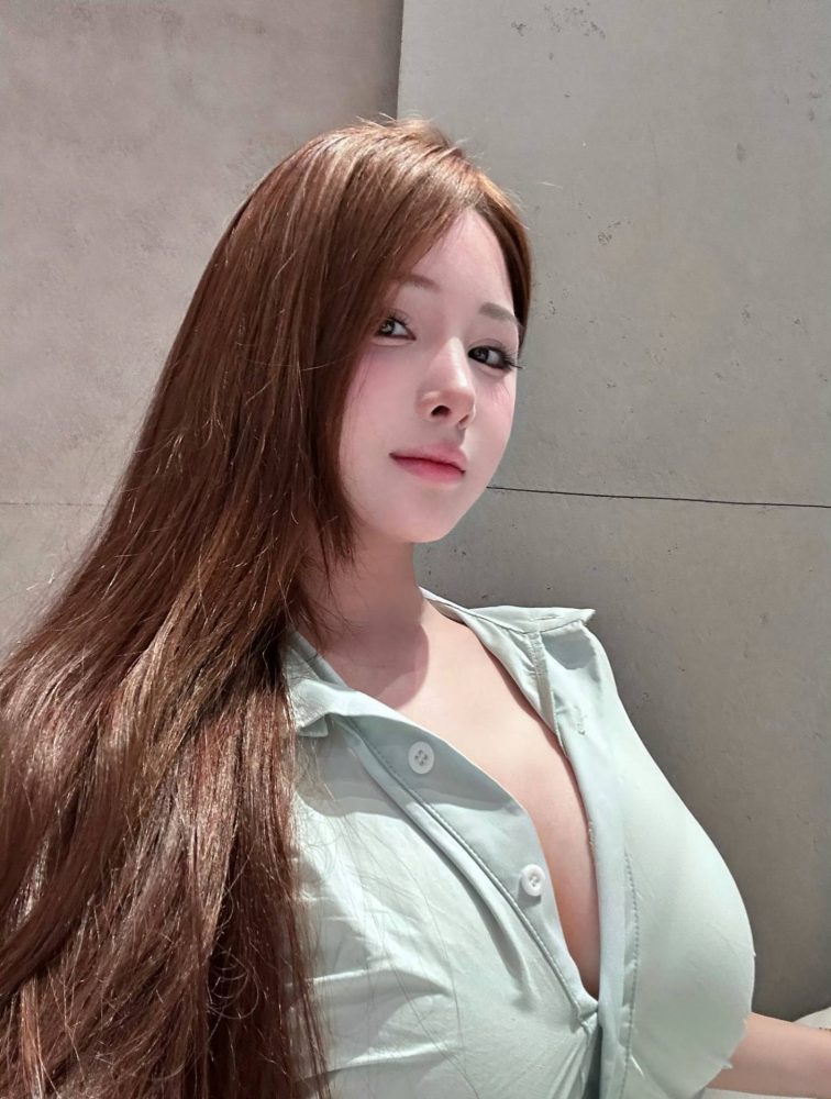 bella ragazza orientale^^^ in attesa di trascorrere del tempo di qualità con voi
RAGAZZA orientale sensuale, adoro la passione in ogni sua forma..