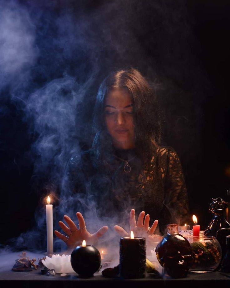 Medium intuitiva e chiaroveggente
Guida spirituale personalizzata
Ascolto attento e senza giudizio
Supporto nel processo decisionale
Consulenze discre