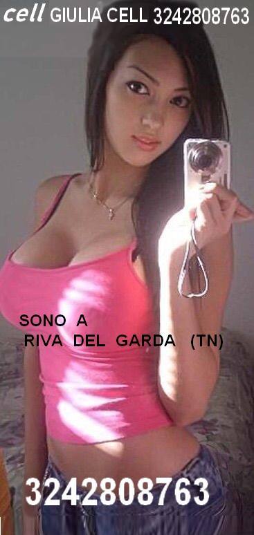 NUOVA RAGAZZA GIUSI GIOVANE E DOLCE SONO A RIVA DEL GARDA E FOTO VERE   SONO SIMPATICA E GIOVANE 