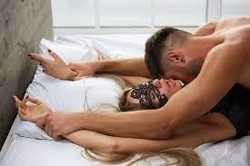 UOMO DI CLASSE PER DONNA ESIGENTE