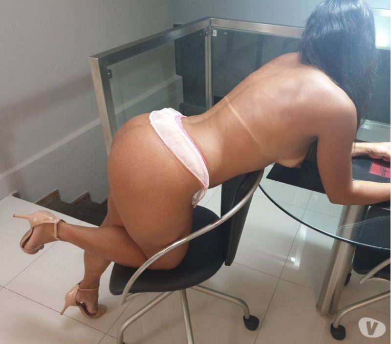 ...???•°*””*°•.???  LAURA   BELLA DONNA  MORA  SUDAMERICANA   40 ENNE    .BOCCA DI FUOCO ESUBERANTE MOLTO INTRIGANTE      E COINVOLGENTE 