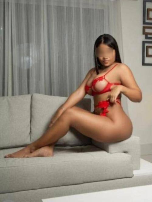 APPENA ARRIVATA, BELLISSIMA 20ENNE LATINA, CORPO MOZZAFIATO, BOCCA GOLOSA... DAVVERO TOP
