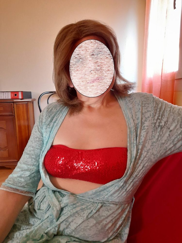 Travesta milfona matura pompinaro svuoto uomini attivi anche in glory hole 