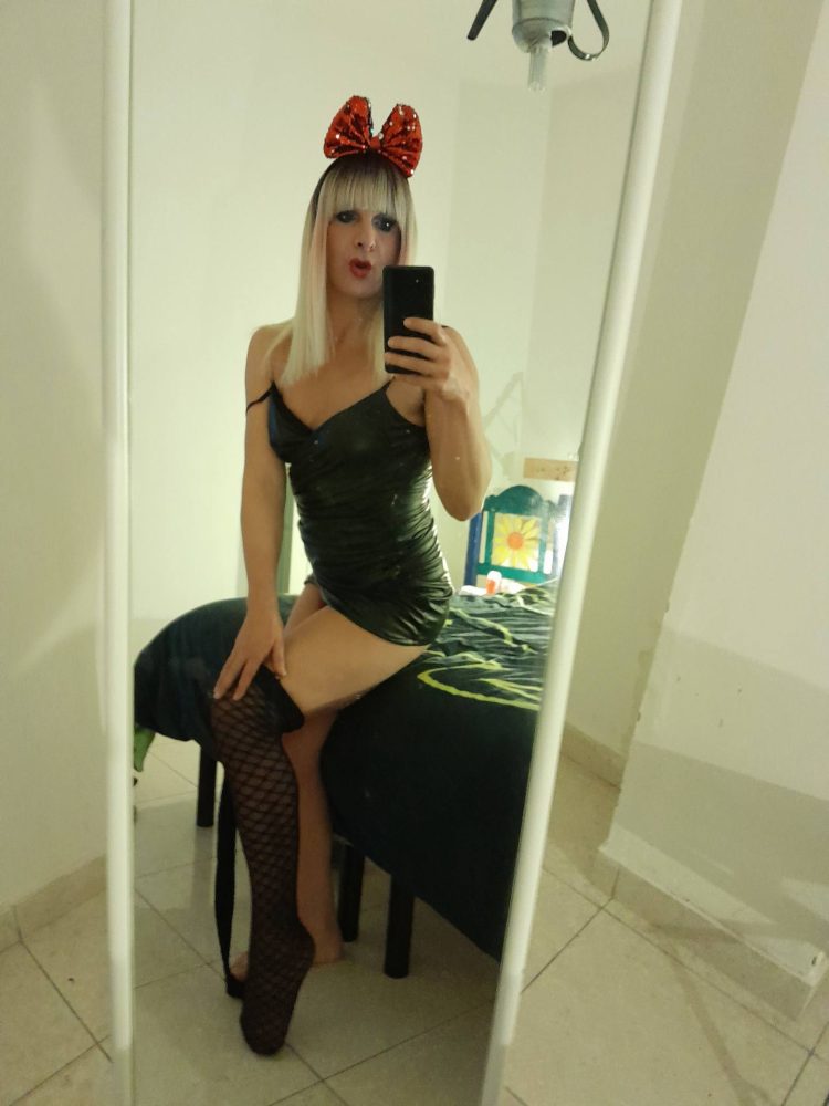 A POMEZIA ZONA SANTA PALOMBA,CHIARA TRAV ITALIANA.FEMMINA IN CALORE VOGLIOSA E DISINIBITA DAI PRELIMINARI SCONVOLGENTI!