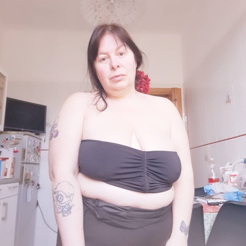 Miss tettona 5 di seno 