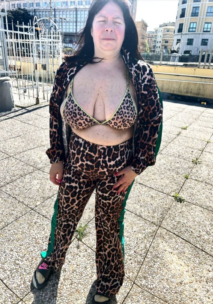 Miss italiana splendida milf 