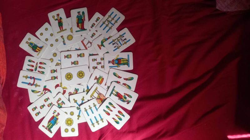 CERCO RAGAZZA/DONNA PER GIOCARE ALLA A CARTE ALLA DONNA PENITENZIARIA CARTA ALTA VINCE SOLDI CARTA BASSA DONNA PAGA IN PENITENZA EROTICA  