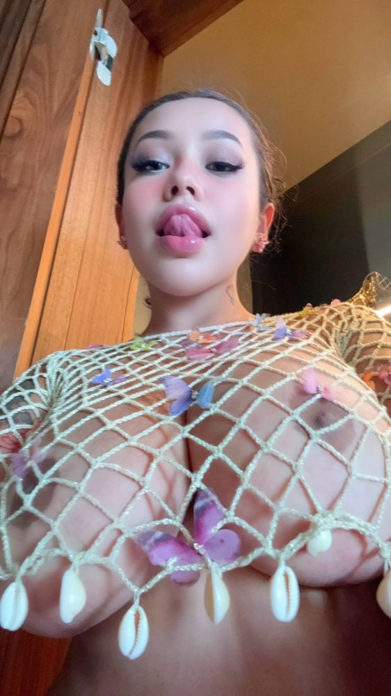 🍑🌹Sono disponibile per un po' di divertimento malizioso 🍑