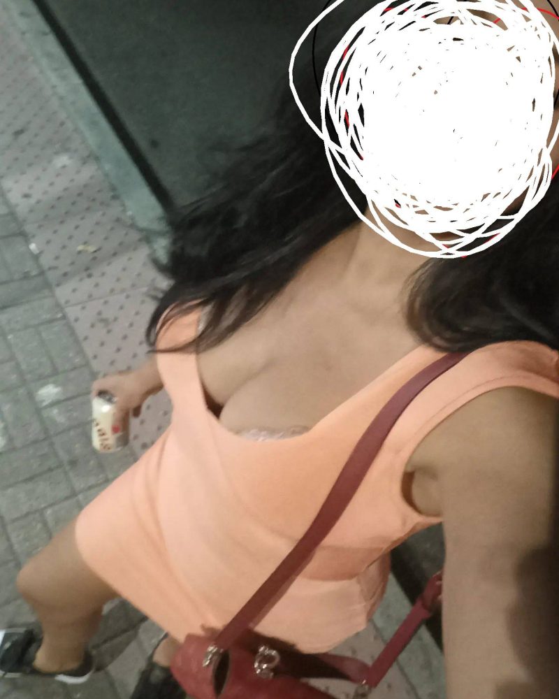 BEL FISICO, MOLTO SIMPATICA ANCHE PER UNA BELLA CONVERSAZIONE
VUOI PASSARE UN BUON MOMENTO DI RELAX, COSA ASPETTI, CHIAMAMI?


RAGGIUNGO A CASA TUA E 