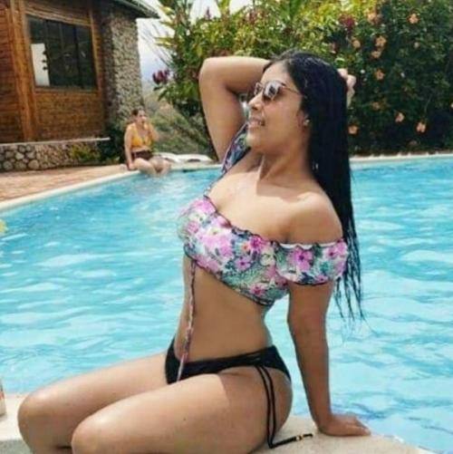 Massaggiatrice filippina molto carina, dolce e delicata, veramente appassionata nel massaggio sensuale e stimolante
