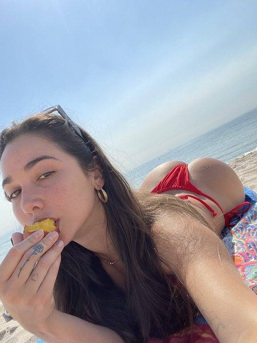 🍑🍑🍆🍆 VALENTINA 💋💋💋🍑🍆 VERA SLUT, TROYA SLUT E SLUT, ADORO SUCCHIARE E FARE POMPINI NATURALMENTE! 💦💦💦💦DAL 