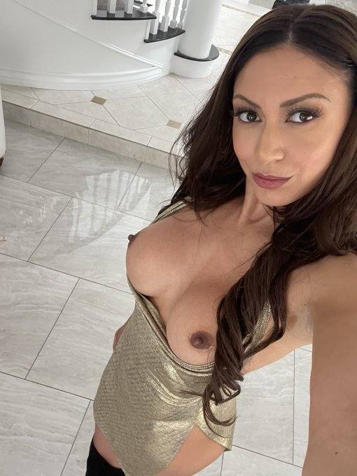 Sono disponibile. Il mio Telegram:@Rebca12