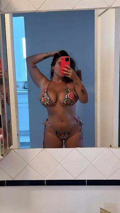 Ciao a tutti ❤️🥰
Sono Catalina, un'affascinante giovane donna disponibile per incontri discreti e a pagamento. 
Il mio telegramma: @Catalinaperrin 

