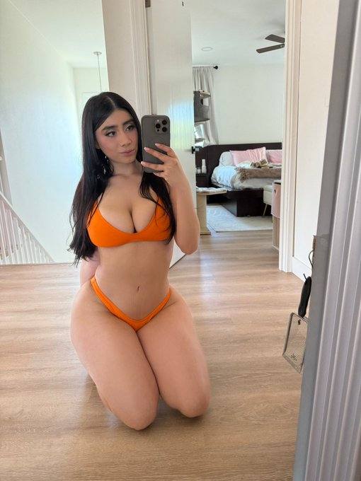 Sono disponibile 🥰🥰