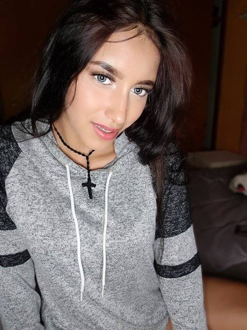 Hey 👋 je suis disponible 