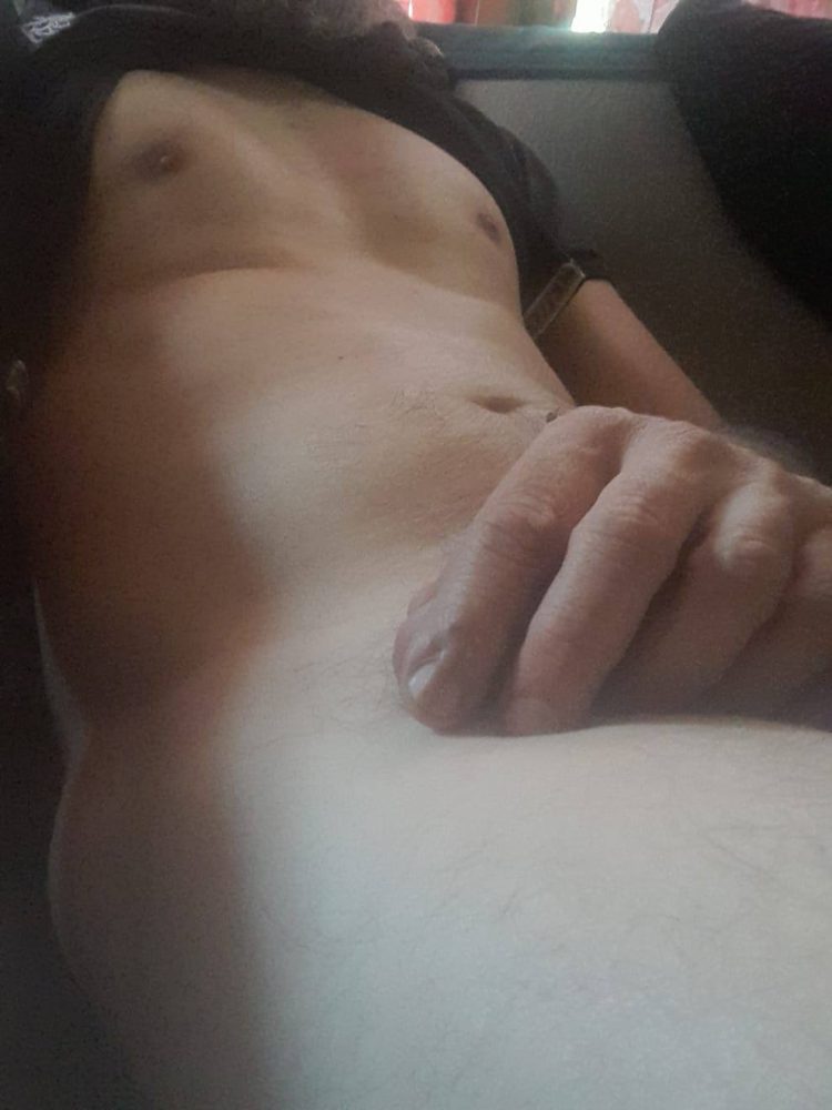 Mi vedo, a chi vuole,solo donne 