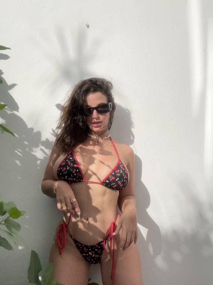 SENSUALE BELLA SEXY CURVY DONNA MATURA DOLCE UN QUARTO DI ABBONDANTE. CALDO & ECCITANTE 
