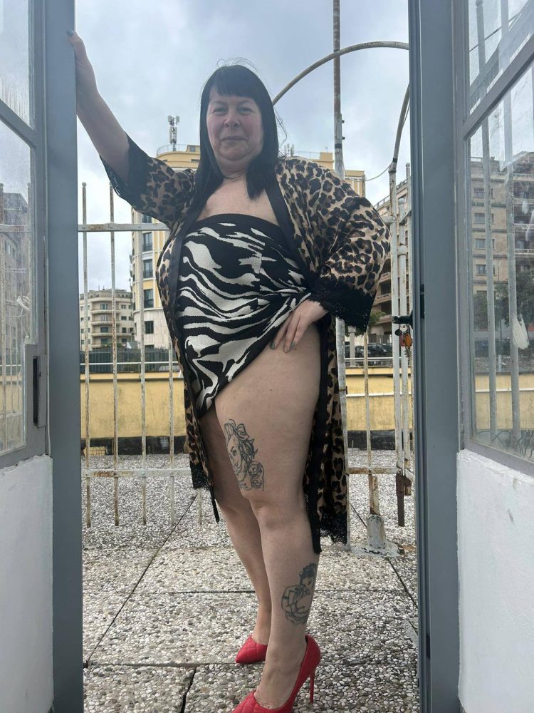 Pamela sexy milf una vera porcellina tutta da provare foto reali