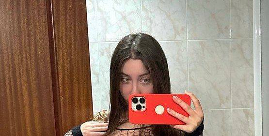 Sono qui per incontri sessuali adesso 