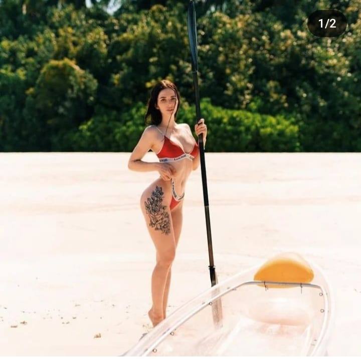 Sono un'escort disponibile per piani interessanti e malvagi 
Vieni privatamente per maggiori informazioni 