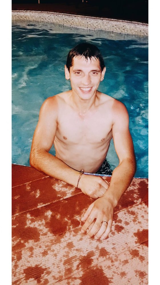 Giovane  energico e voglioso ! 33 anni sposato ! 