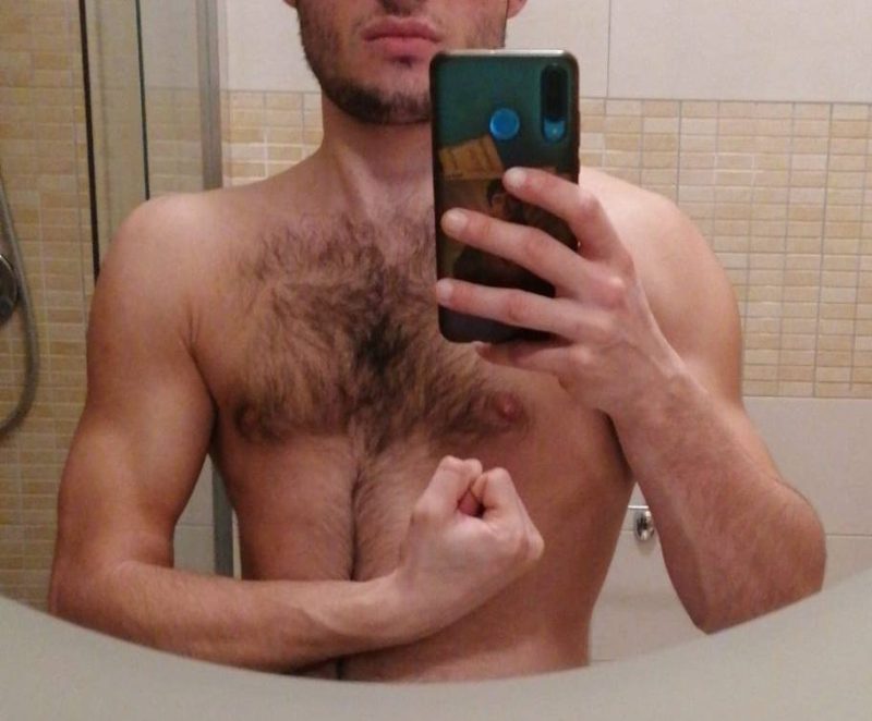 Il giovane sex toy per le milfone e nonne insoddisfatte