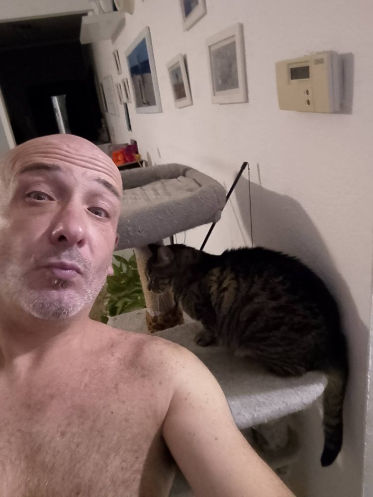 50 alla prima esperienza cerca coppie x provare nuove emozioni...fisico sportivo..misure nella norma 