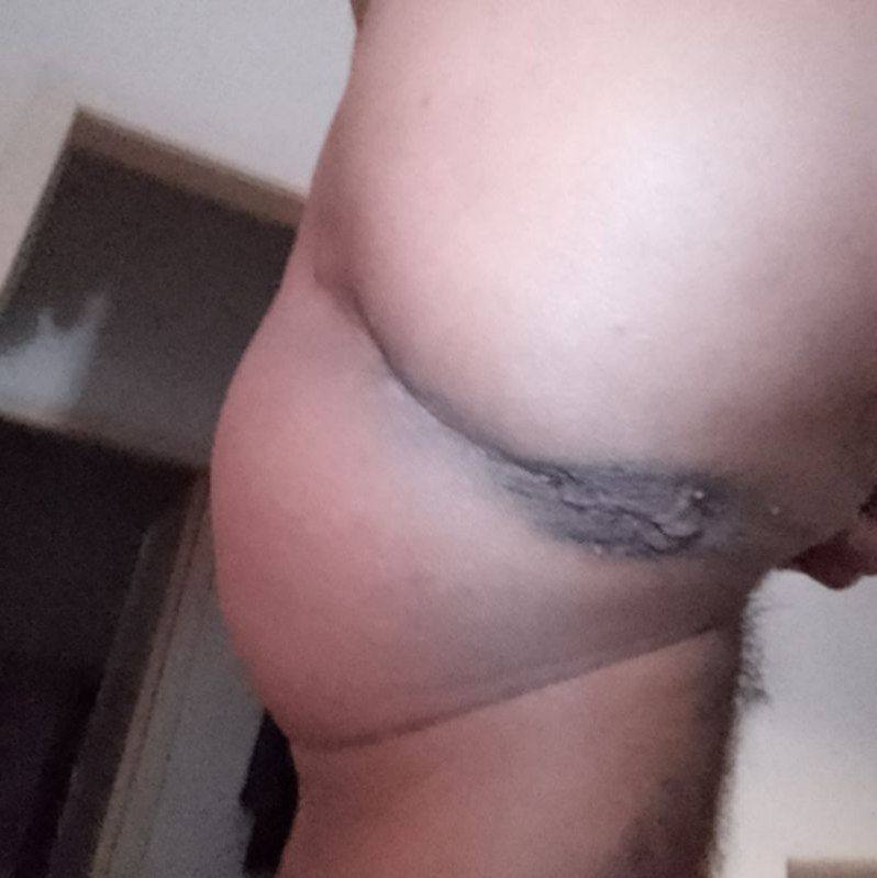 Cerco un uomo semplice che ama scopare culo a pecorina .mi piaci se con pelo .ospito te anche se di altre etnie