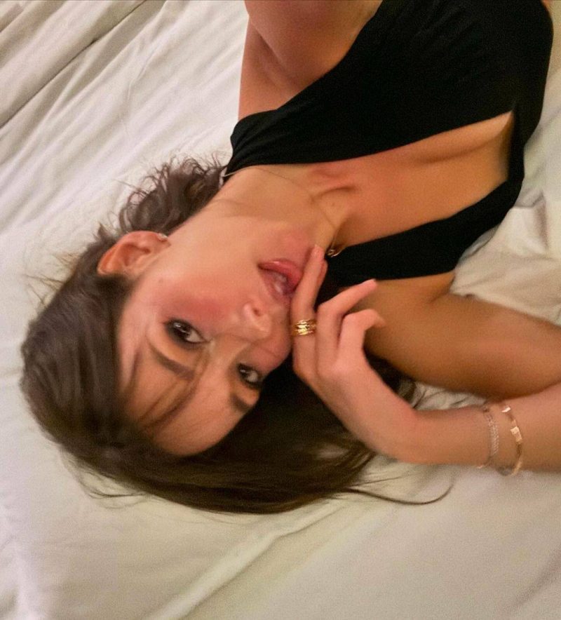 Sono disponibile per incontri privati. 