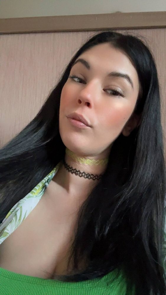 Sono disponibile per qualsiasi tipo di sesso senza impegno. Se sei interessato, lasciami un messaggio 👅. 

Telegram: @Clara12380